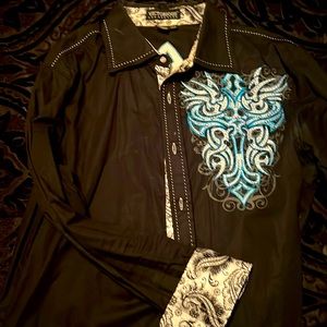 Black embroidered cross victorious button down